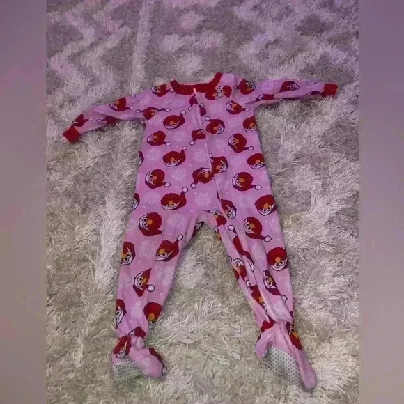 Set of 6 footed pajamas 3 Carters 1 Sesame Street 1 Place 1 Disney size 2T - Picture 5 of 7